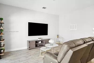 20975 NW 1st Ct, Pembroke Pines, FL 33029 - Photo 7