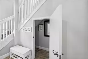 20975 NW 1st Ct, Pembroke Pines, FL 33029 - Photo 23