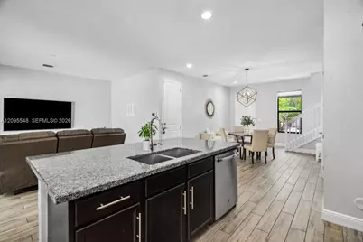20975 NW 1st Ct, Pembroke Pines, FL 33029 - Photo 13