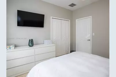 11480 NW 81st Ter, Doral, FL 33178 - Photo 15