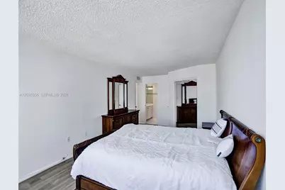 18071 Biscayne Blvd #1701, Aventura, FL 33160 - Photo 29