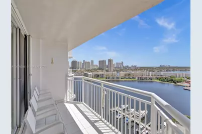 18071 Biscayne Blvd #1701, Aventura, FL 33160 - Photo 13