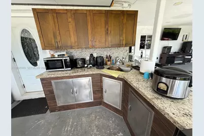10516 NW 36th Pl, Miami, FL 33147 - Photo 39