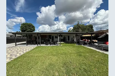 10516 NW 36th Pl, Miami, FL 33147 - Photo 47