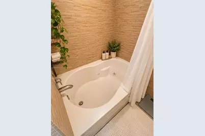 50 Biscayne Blvd #705, Miami, FL 33132 - Photo 7