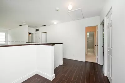 1127 SW 104th Way, Pembroke Pines, FL 33025 - Photo 17