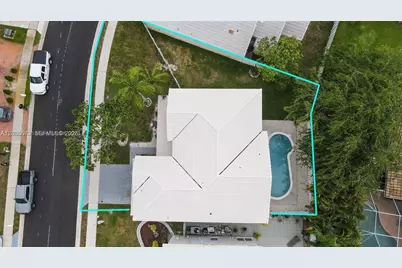 1127 SW 104th Way, Pembroke Pines, FL 33025 - Photo 37