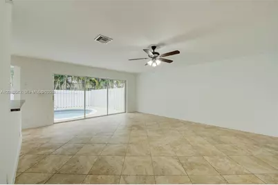 1127 SW 104th Way, Pembroke Pines, FL 33025 - Photo 9