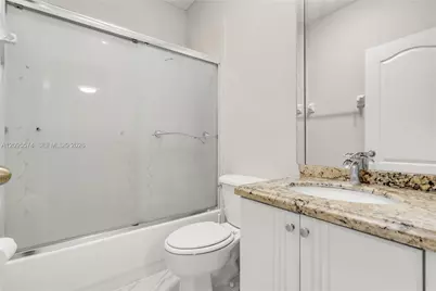 916 NW 135th Ter, Pembroke Pines, FL 33028 - Photo 19