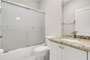 916 NW 135th Terrace, Pembroke Pines, FL 33028 - Photo 19