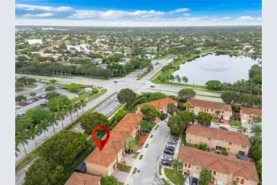 916 NW 135th Ter, Pembroke Pines, FL 33028 - Photo 39