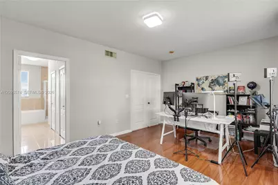916 NW 135th Ter, Pembroke Pines, FL 33028 - Photo 23