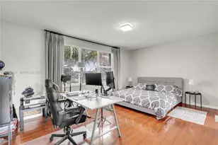 916 NW 135th Terrace, Pembroke Pines, FL 33028 - Photo 21