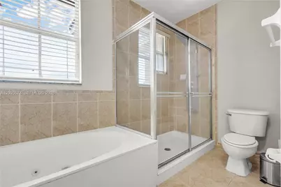 916 NW 135th Ter, Pembroke Pines, FL 33028 - Photo 25