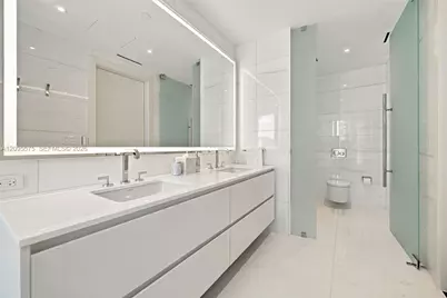 300 Biscayne Boulevard Way #4007W, Miami, FL 33131 - Photo 17