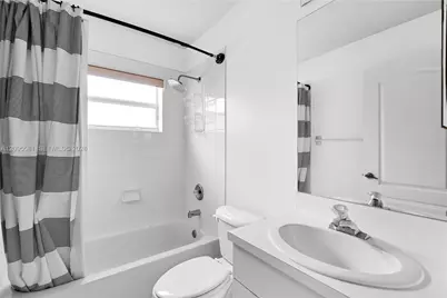 11333 NW 52nd Ln, Doral, FL 33178 - Photo 17