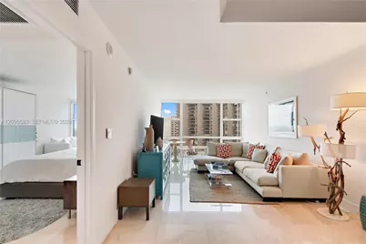 6801 Collins Ave #1112, Miami Beach, FL 33141 - Photo 11