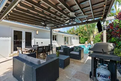 8610 SW 47th St, Miami, FL 33155 - Photo 9