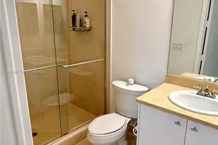 19900 E Country Club Dr, Aventura, FL 33180 - Photo 25