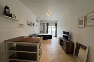 444 SW 3rd St, Miami, FL 33130 - Photo 1