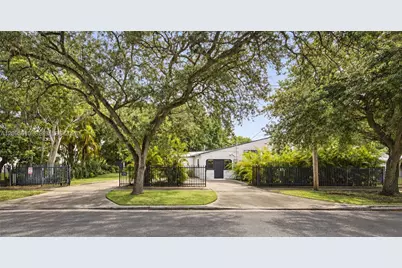 295 NW 42nd St, Miami, FL 33127 - Photo 15