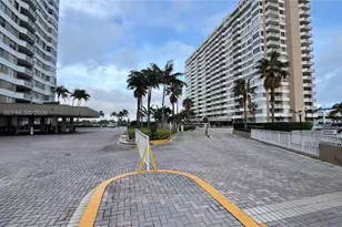 1985 S Ocean Dr, Hallandale Beach, FL 33009 - Photo 37