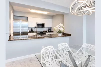 1200 Brickell Bay Dr #PH4103, Miami, FL 33131 - Photo 9