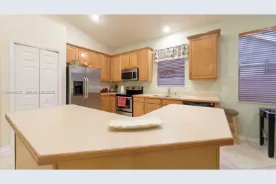 13345 Meadow Bay Loop, Winter Garden, FL 32824 - Photo 3