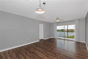550 SW 138th Ave, Pembroke Pines, FL 33027 - Photo 1