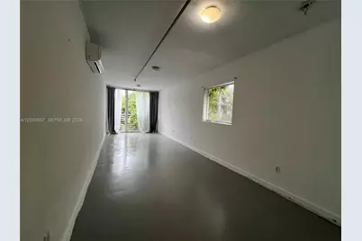 542 SW 3rd St #E3, Miami, FL 33130 - Photo 3