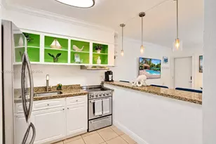 2124 NE 5th Ave, Wilton Manors, FL 33305 - Photo 5