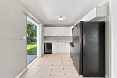 1944 Baythorne Rd, West Palm Beach, FL 33415 - Photo 11