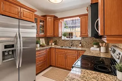 2428 SW 12th St, Miami, FL 33135 - Photo 11