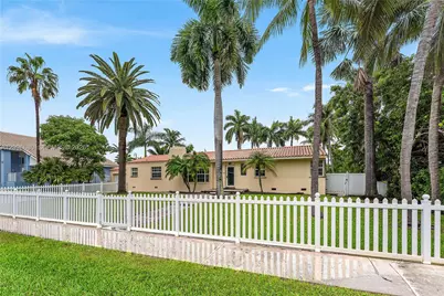 711 Tyler St, Hollywood, FL 33019 - Photo 7