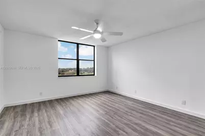 2767 Carambola Cir S #402, Coconut Creek, FL 33066 - Photo 7