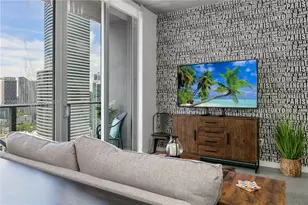 151 SE 1st St, Miami, FL 33131 - Photo 13