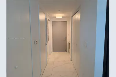 488 NE 18th St #2205, Miami, FL 33132 - Photo 3