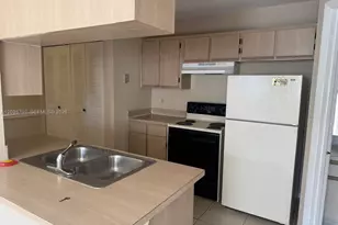 18348 NW 68th Ave, Hialeah, FL 33015 - Photo 19