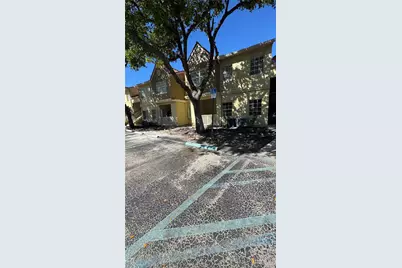 18348 NW 68th Ave #H, Hialeah, FL 33015 - Photo 9