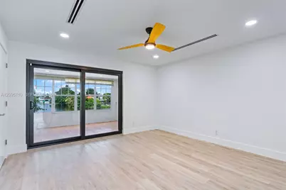 1369 W 69th St, Hialeah, FL 33014 - Photo 17