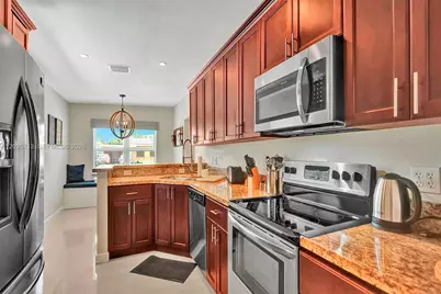 6550 SW 52nd Ter, South Miami, FL 33155 - Photo 11