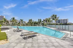3300 NE 188th St, Aventura, FL 33180 - Photo 11
