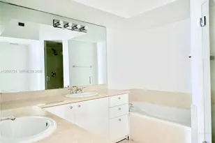 19900 E Country Club Dr, Aventura, FL 33180 - Photo 7