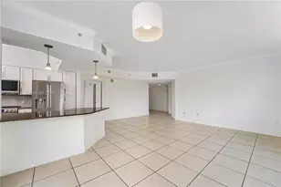 2000 N Bayshore Dr, Miami, FL 33137 - Photo 7