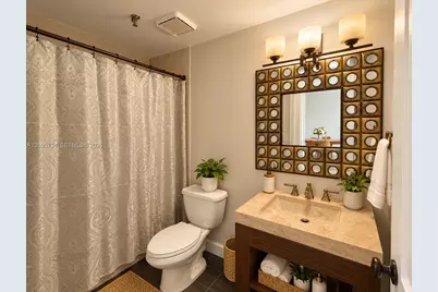 677 NE 24th St #406, Miami, FL 33137 - Photo 9