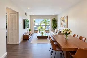 677 NE 24th St, Miami, FL 33137 - Photo 5