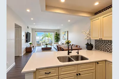 677 NE 24th St #406, Miami, FL 33137 - Photo 3