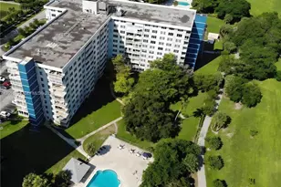 4200 Hillcrest Dr, Hollywood, FL 33021 - Photo 19