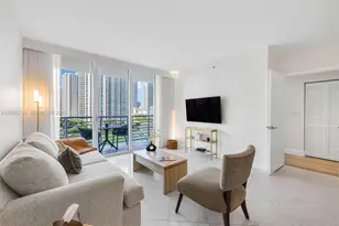 325 S Biscayne Blvd, Miami, FL 33131 - Photo 11