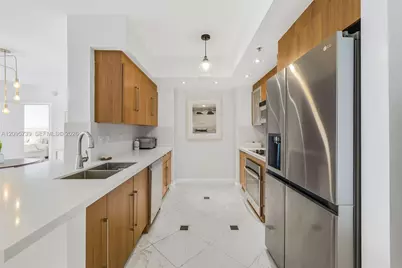 325 S Biscayne Blvd #1019, Miami, FL 33131 - Photo 3